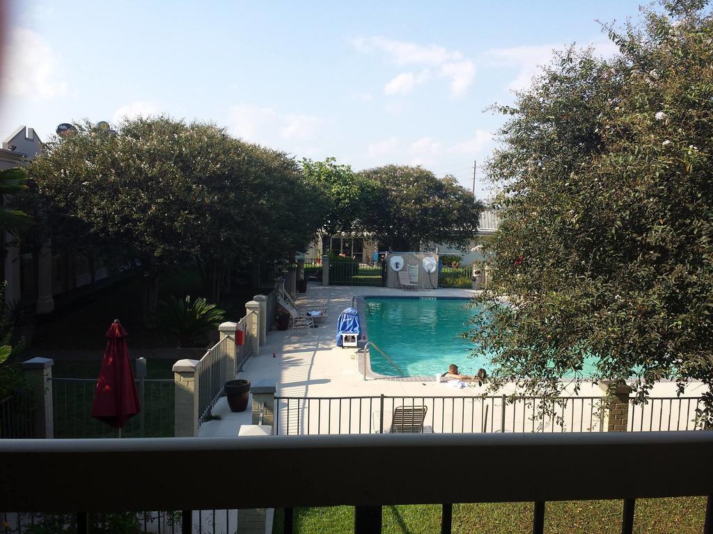 Ramada By Wyndham New Iberia Ξενοδοχείο Εξωτερικό φωτογραφία
